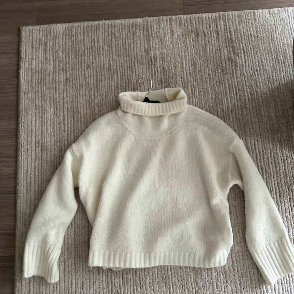 Cozy, winter white sweater from Anthropologie - worn once